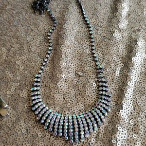 New beautiful Vintage look w/AB stones necklace